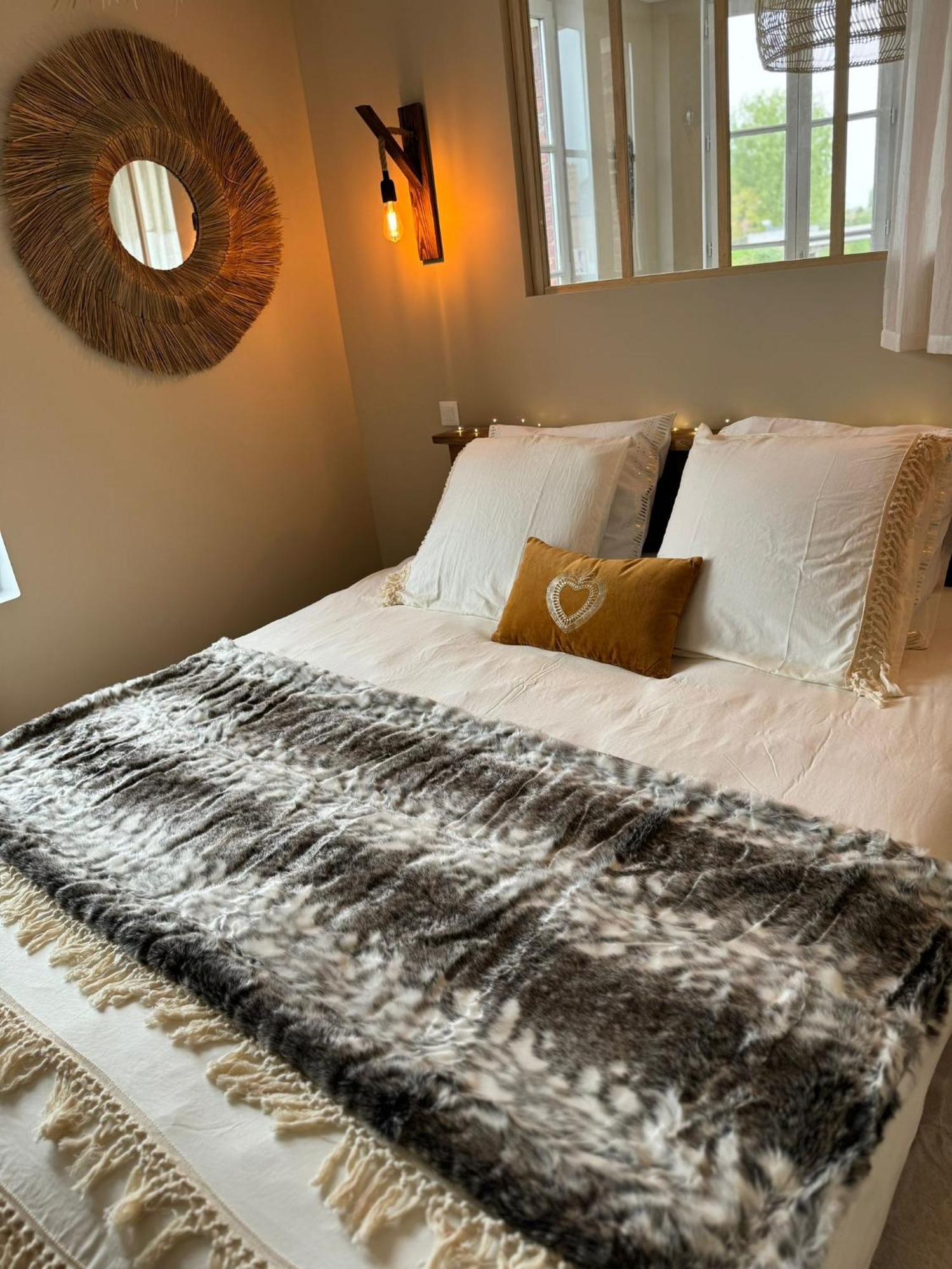 Duplex Safari Jusqu'A 4 Personnes, Spa, Cinema Et Lit Sous Les Arbres, Day Use, 10 Min Centre 아미앵 외부 사진