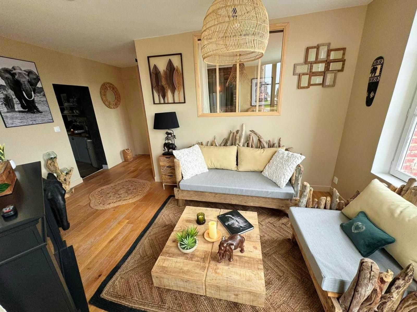 Duplex Safari Jusqu'A 4 Personnes, Spa, Cinema Et Lit Sous Les Arbres, Day Use, 10 Min Centre 아미앵 외부 사진